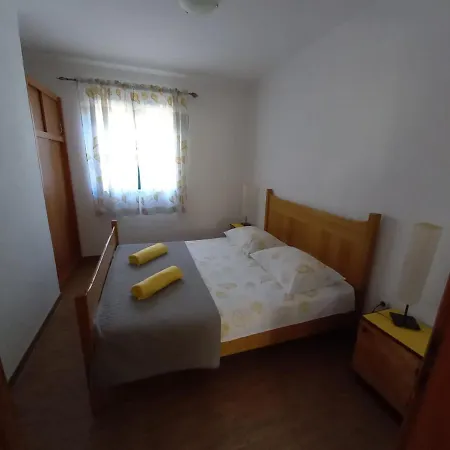 Ozzy Apartment *