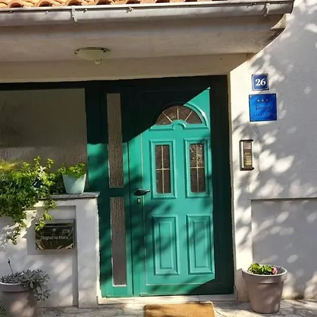 Ozzy Biograd Na Moru