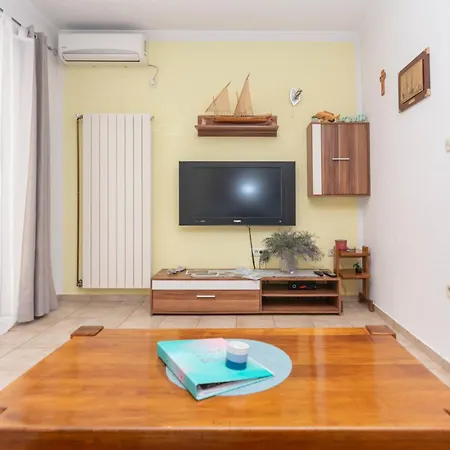 Ozzy Apartment