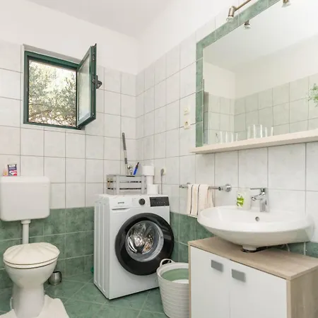 Ozzy Apartment Biograd Na Moru
