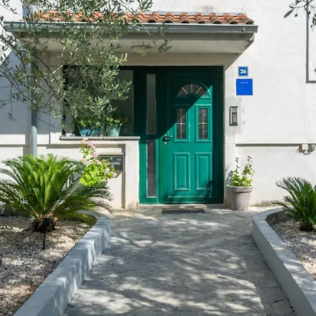 Ozzy Apartament